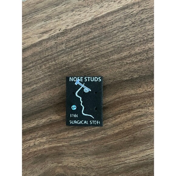 Nose Piercing Stud Rings 20g Anchor Stud Clear Plastic Stud Nose Ring Plastic - Picture 2 of 4